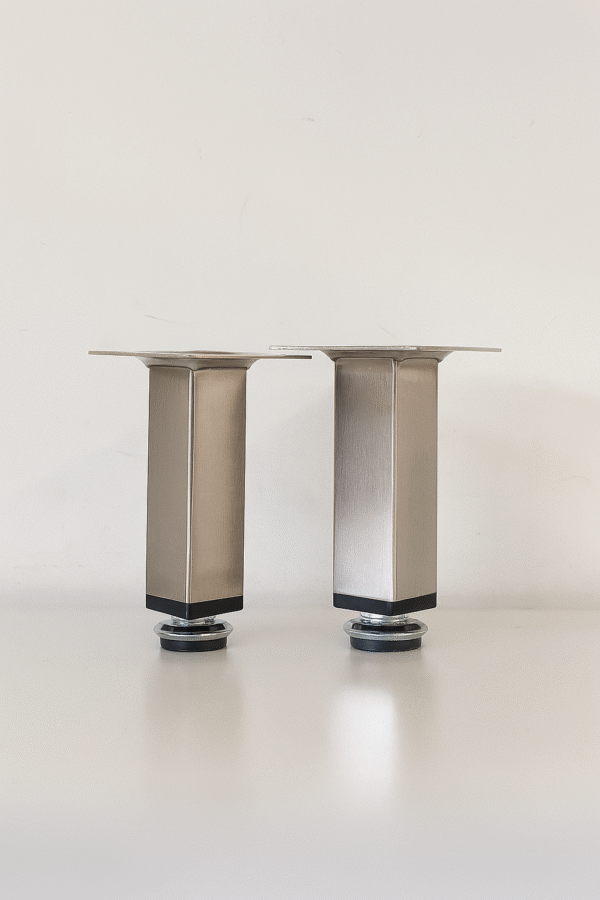 PATA DE SOFA SATIN PLATA  CON TORNILLOS